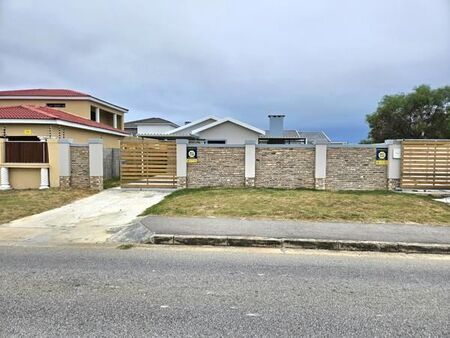 2 Bedroom House in Fairview