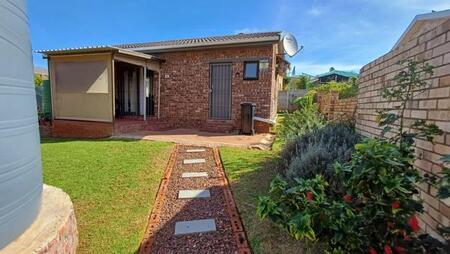 1 Bedroom Apartment in Jeffreys Bay