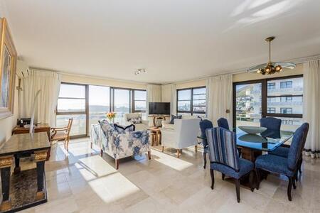 2 Bedroom Apartment in Three Anchor Bay