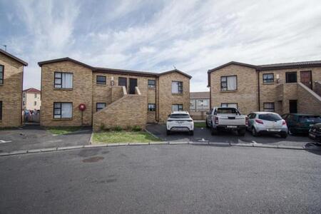 2 Bedroom Apartment in Strand Central