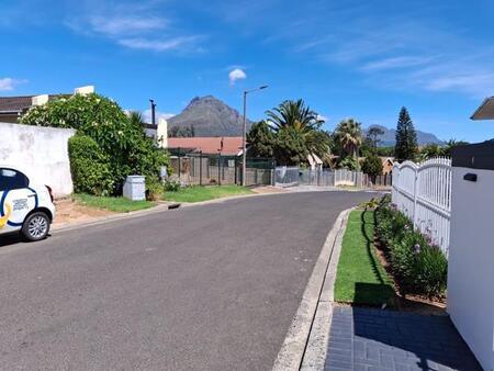 2 Bedroom House in Cloetesville