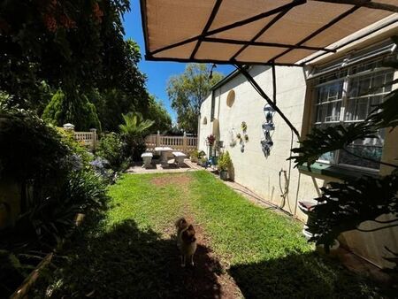 2 Bedroom Townhouse in Beaconsfield