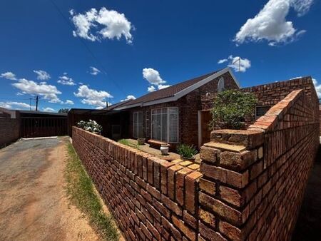 3 Bedroom Townhouse in South Ridge