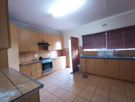 7 Bedroom House in Olifantshoek