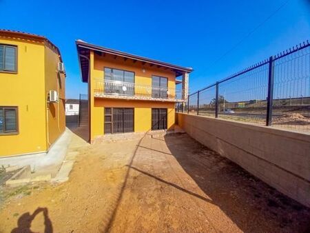 2 Bedroom House in Eastbury