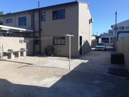 3 Bedroom House in Grove End