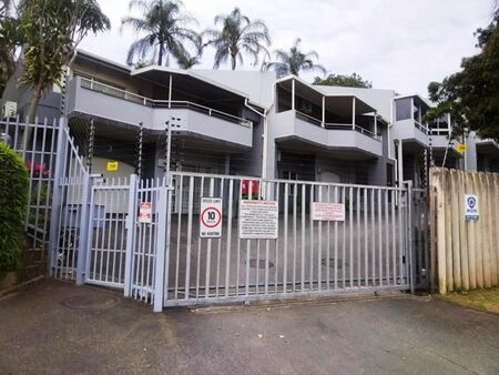 Bachelor apartment in Morningside