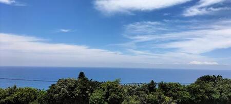 Bachelor apartment in Athlone Park