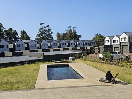 2 Bedroom Duplex in Sheffield Beach