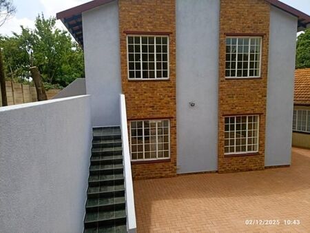 2 Bedroom House in Weltevreden Park