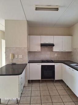 2 Bedroom Apartment in Weltevreden Park