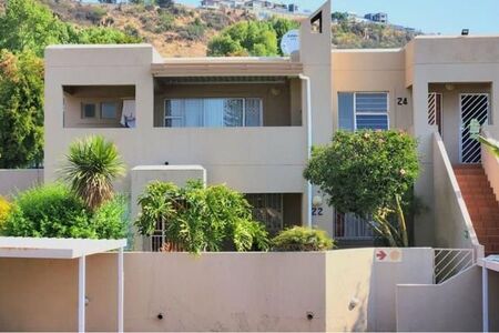 2 Bedroom Apartment in Constantia Kloof