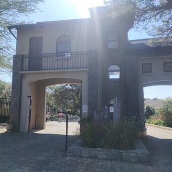 2 Bedroom Apartment in Featherbrooke Estate