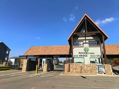 2 Bedroom Apartment in Roodeplaat