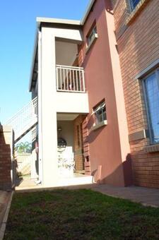 2 Bedroom Apartment in Andeon Ah