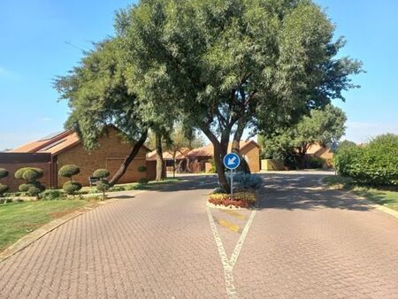 2 Bedroom Apartment in Willow Park Manor