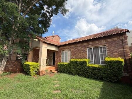 2 Bedroom Townhouse in Equestria