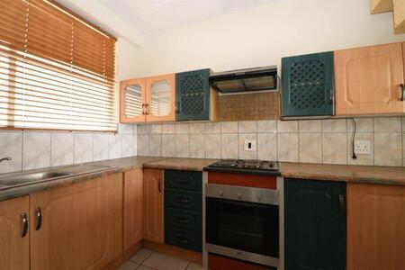 2 Bedroom Flat in La Montagne