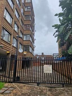 3 Bedroom Apartment in Sunnyside