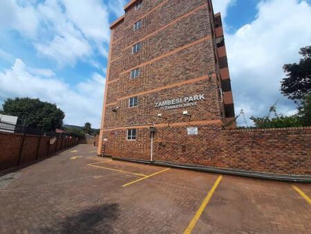 3 Bedroom Apartment in Sinoville