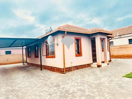 3 Bedroom House in The Orchards