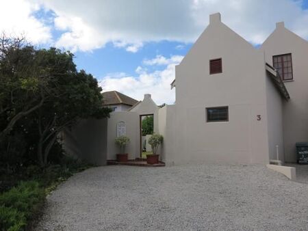 4 Bedroom House in Britannia Bay