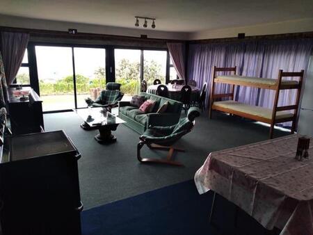 2 Bedroom House in Mossel Bay Central