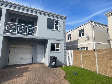3 Bedroom Townhouse in Parklands