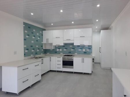 1 Bedroom Apartment in Newlands