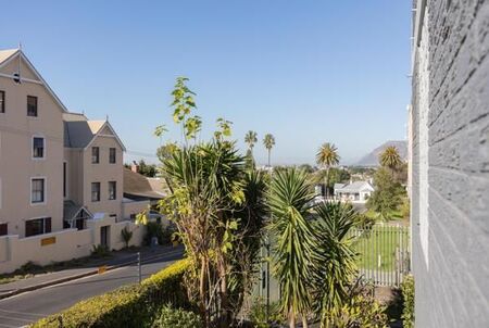 2 Bedroom Apartment in Wynberg Upper
