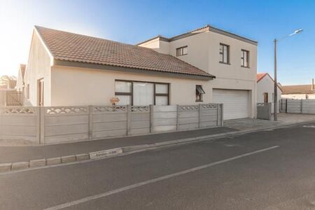 3 Bedroom House in Hagley