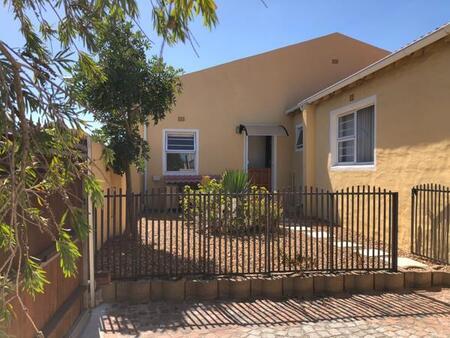 2 Bedroom Flat in Edgemead