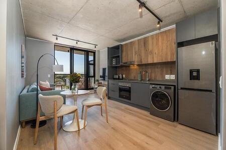1 Bedroom Apartment in Observatory