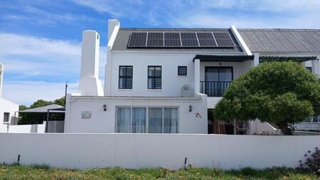 4 Bedroom house to rent in Britannia Bay, St Helena Bay