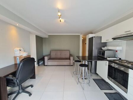 1 Bedroom apartment to rent in Claremont, Cape Town
