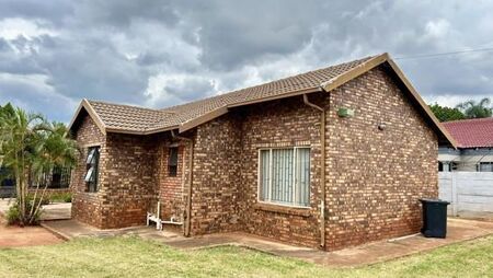 2 Bedroom House in The Orchards