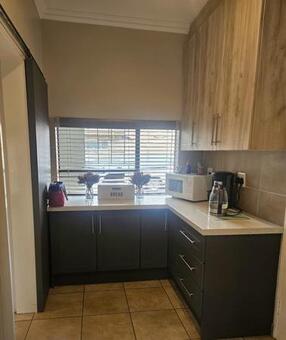 2 Bedroom House in Magalieskruin