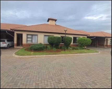 3 Bedroom Townhouse in Sinoville