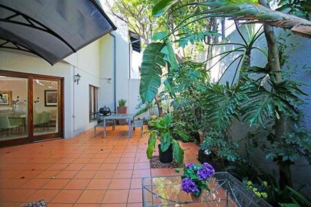 5 Bedroom Cluster in Woodmead