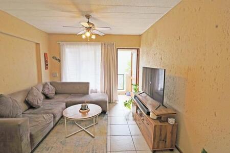 1 Bedroom Apartment in Bryanston