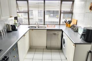 3 Bedroom Apartment in Hyde Park