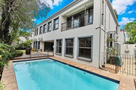 4 Bedroom Cluster in Sunset Acres