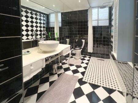 2 Bedroom Apartment in Rosebank