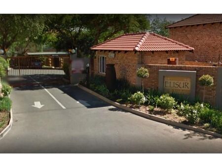 2 Bedroom Cluster in Bromhof