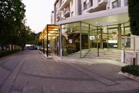 1 Bedroom Apartment in Rosebank