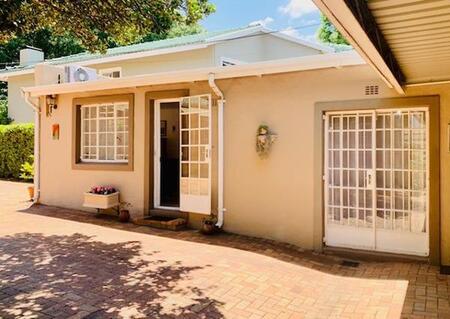 1 Bedroom Garden Cottage in Blairgowrie