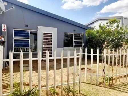 2 Bedroom Townhouse in Ridgeway