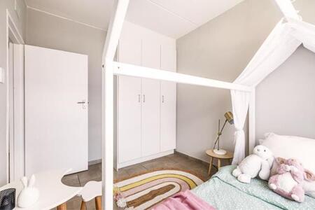 2 Bedroom Apartment in Ormonde