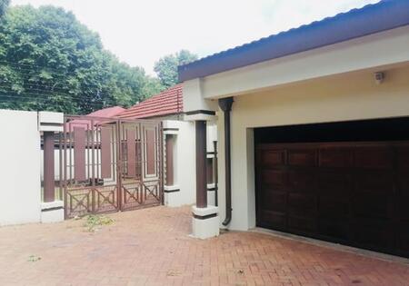 4 Bedroom House in South Kensington