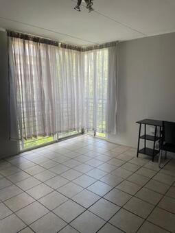 Bachelor apartment in Braamfontein